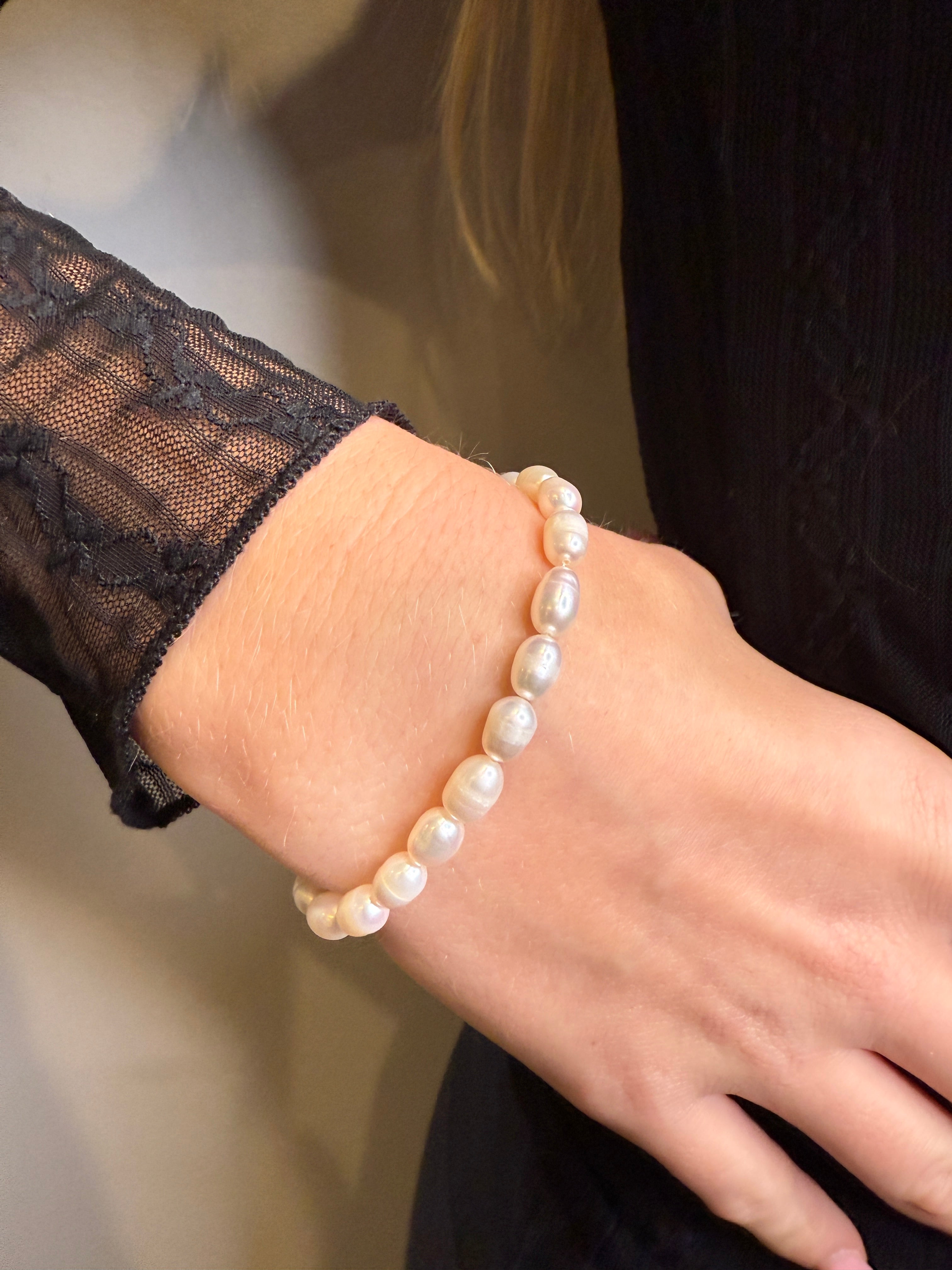 The Caius - Freshwater Pearl Bracelet