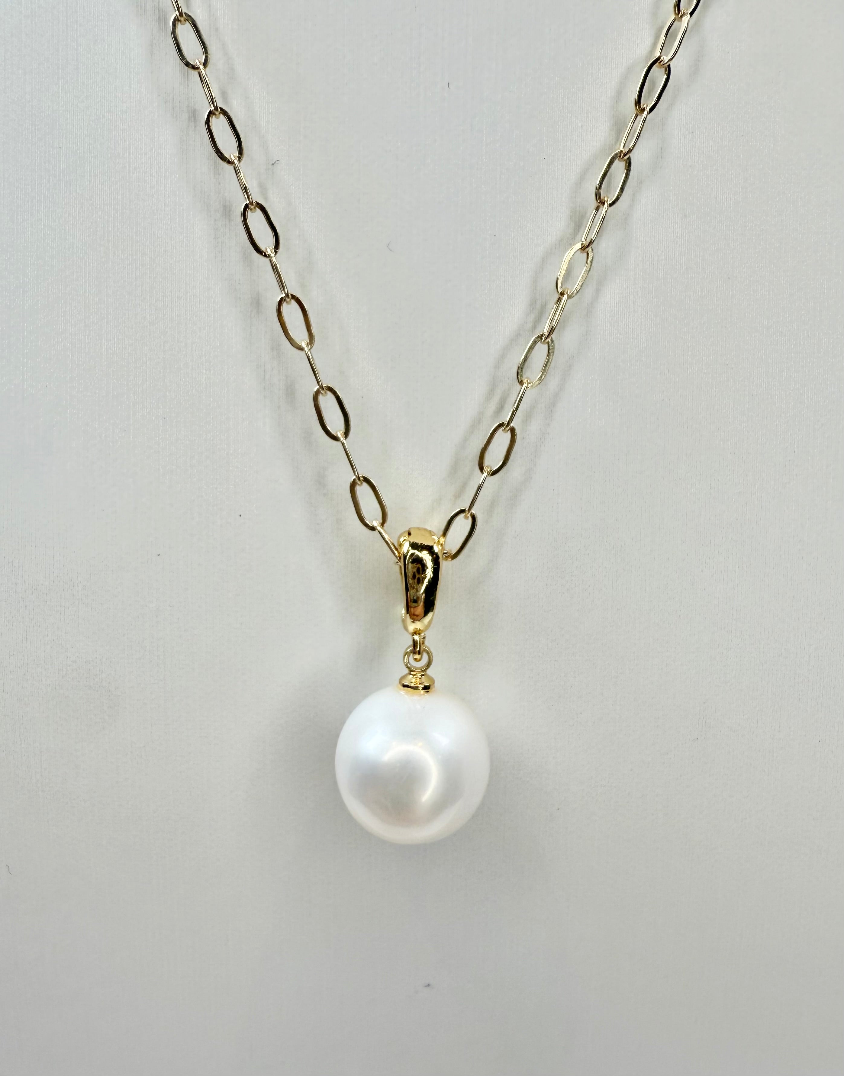 The Elara - Freshwater Pearl with Snap-on Bail