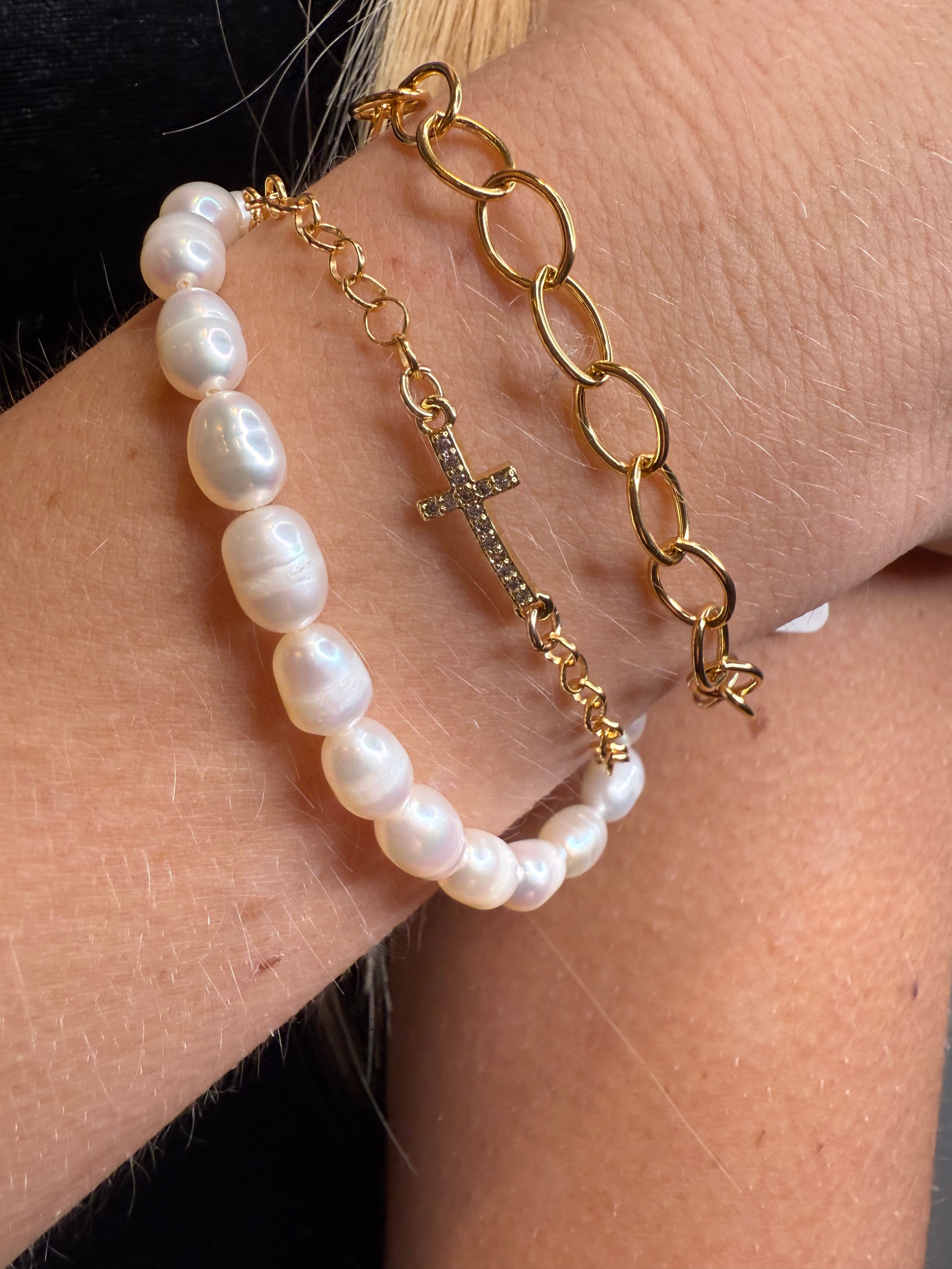 The Miltiades - Pave Cross and Cable Chain Bracelet