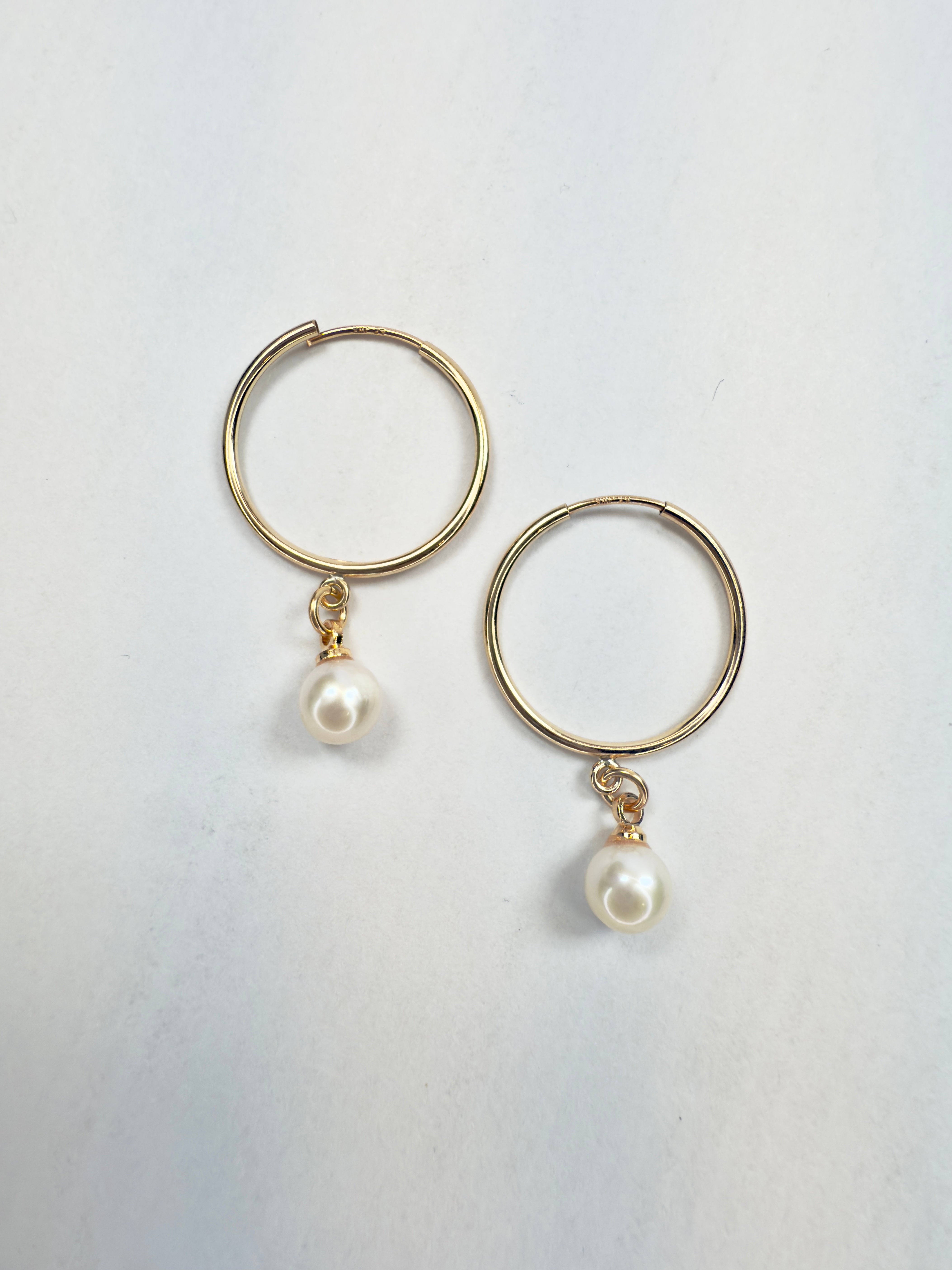 The Damascus  - Gold Hoop Earring with Freshwater Pearl Drop