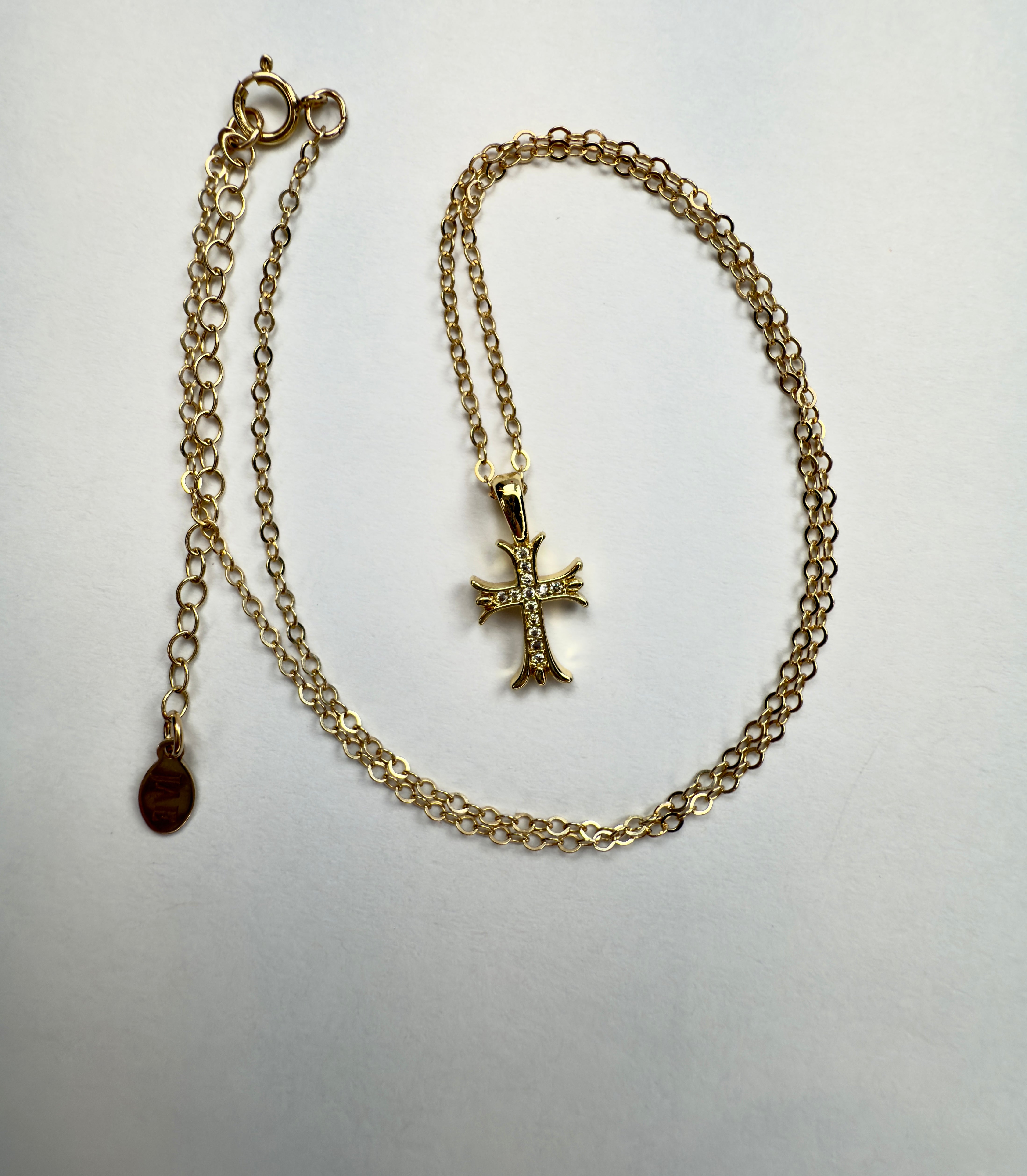The Antony -      Cross Pendant Necklace