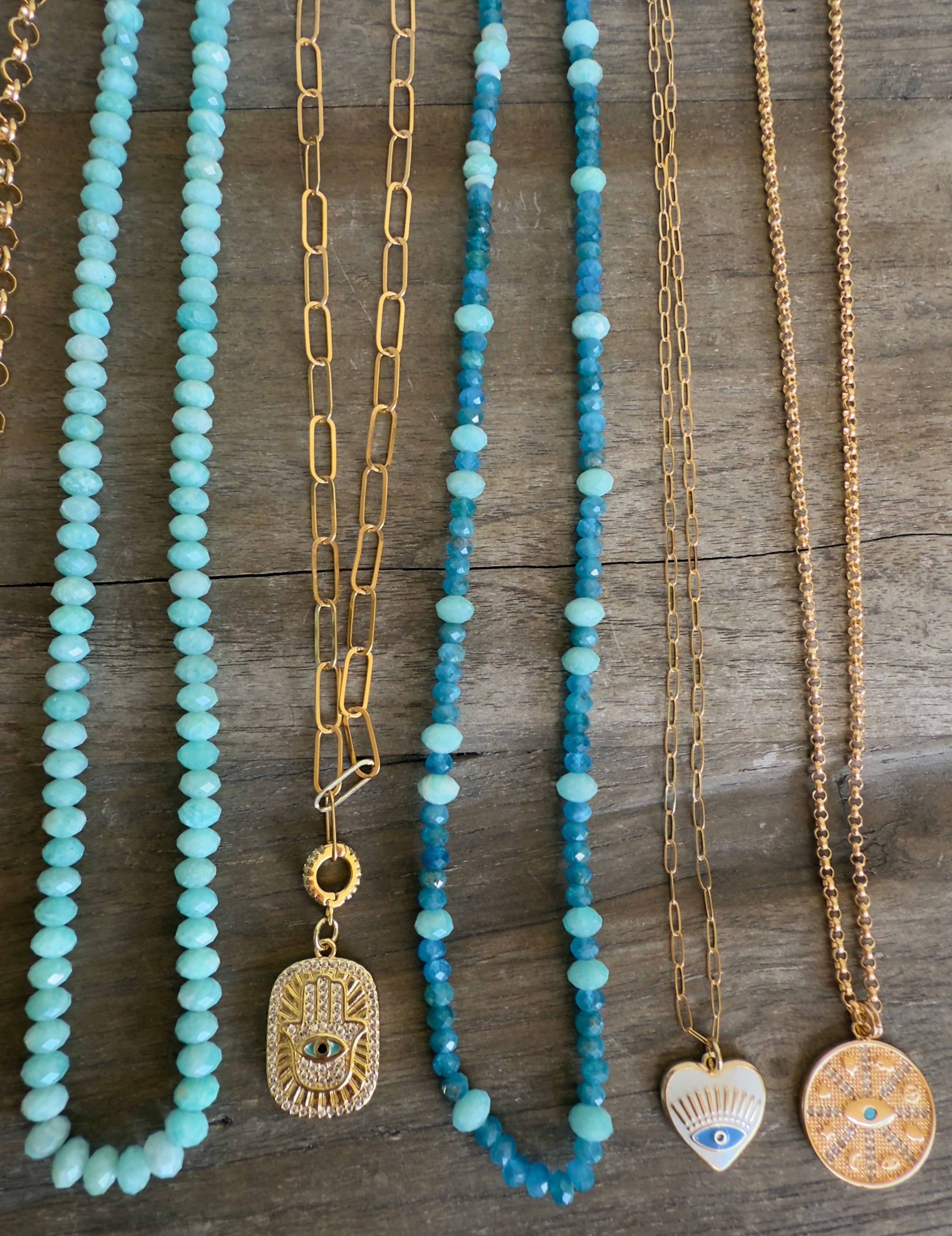 The Eva - Flat Paperclip Chain with Double-sided  Removable Hamsa Hand Pendant