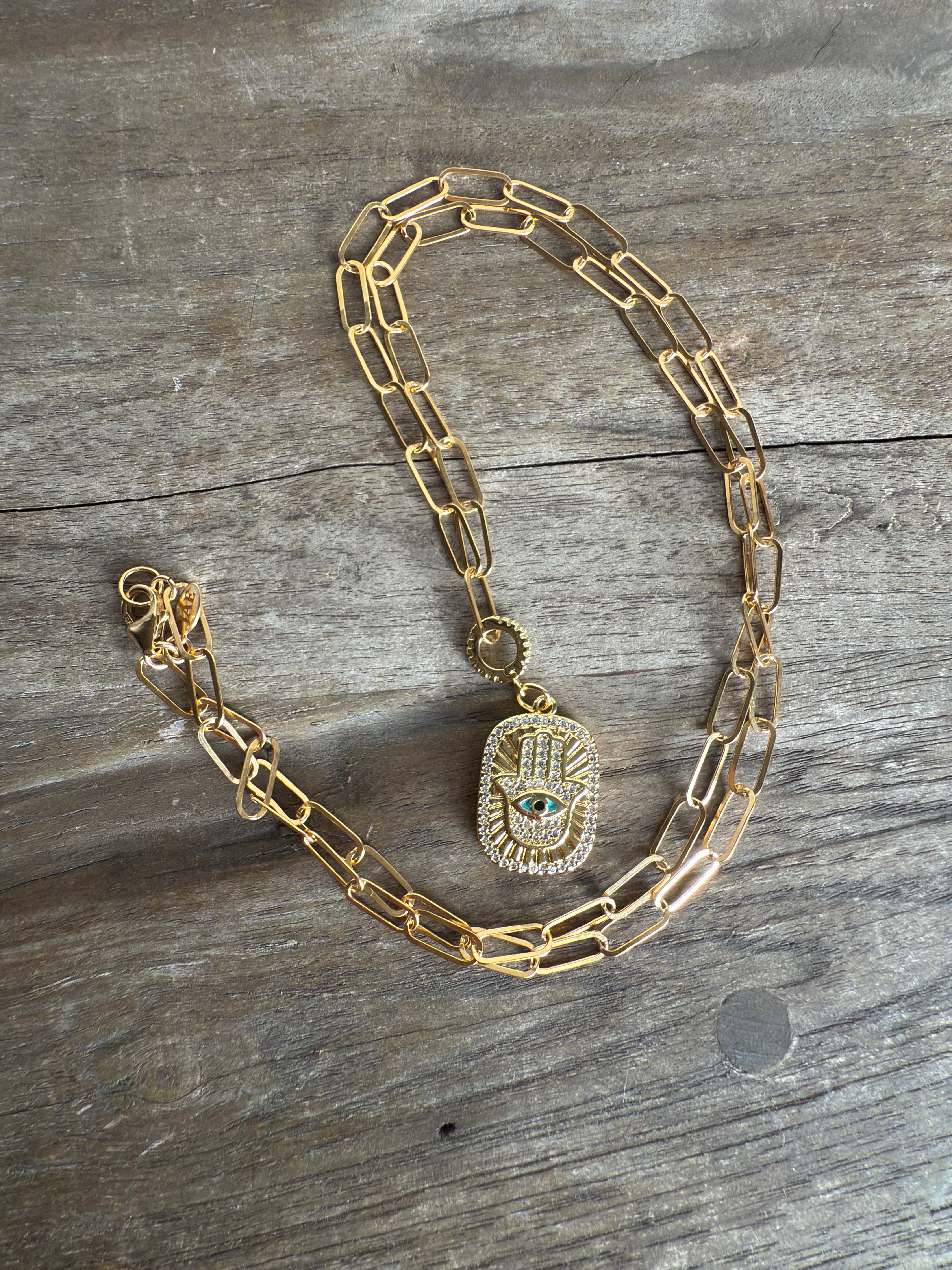 The Eva - Flat Paperclip Chain with Double-sided  Removable Hamsa Hand Pendant